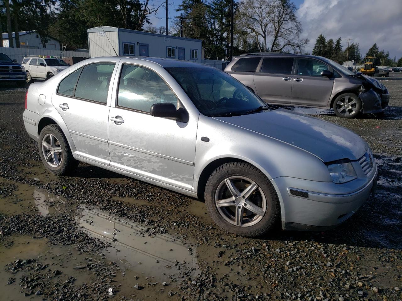 2004 Volkswagen Jetta - Image 4