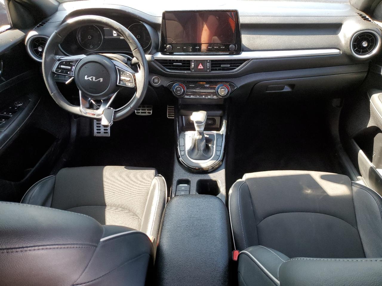 2024 Kia Forte - Image 8