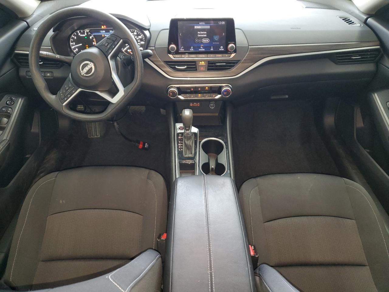 2024 Nissan Altima - Image 8