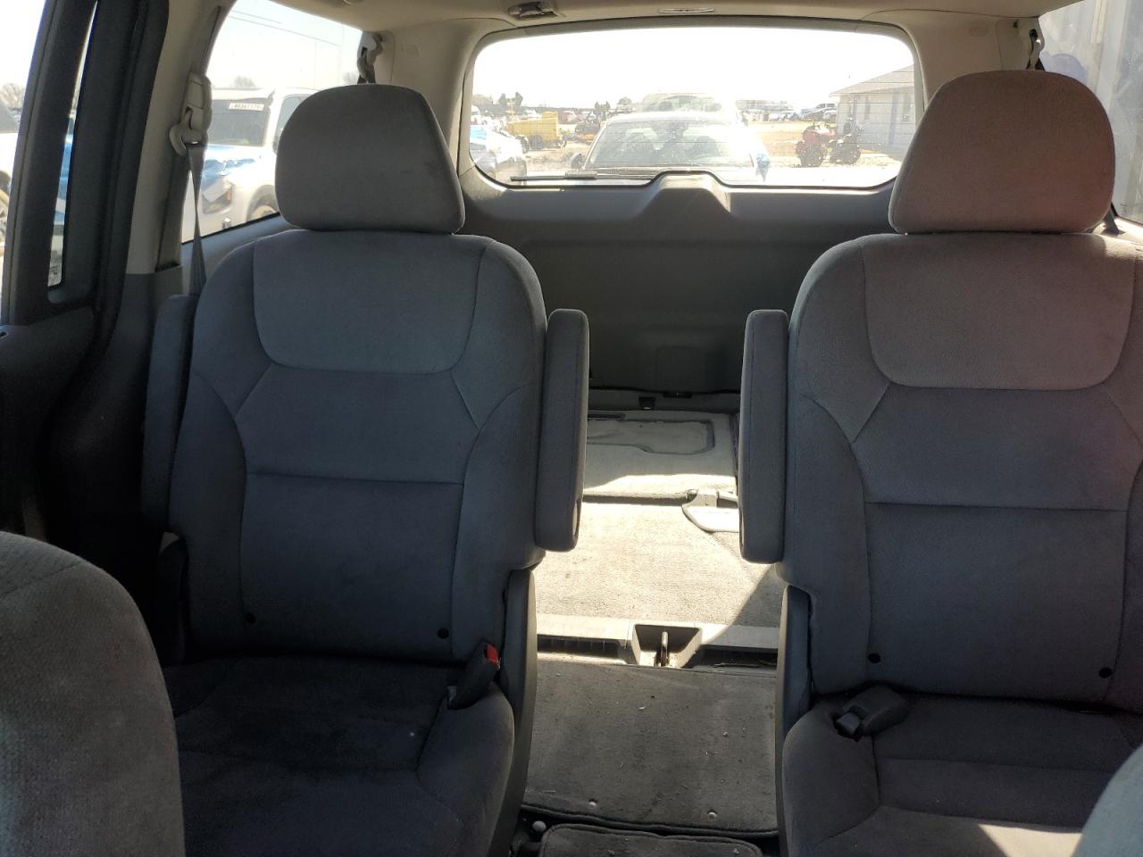 2007 Honda Odyssey - Image 10