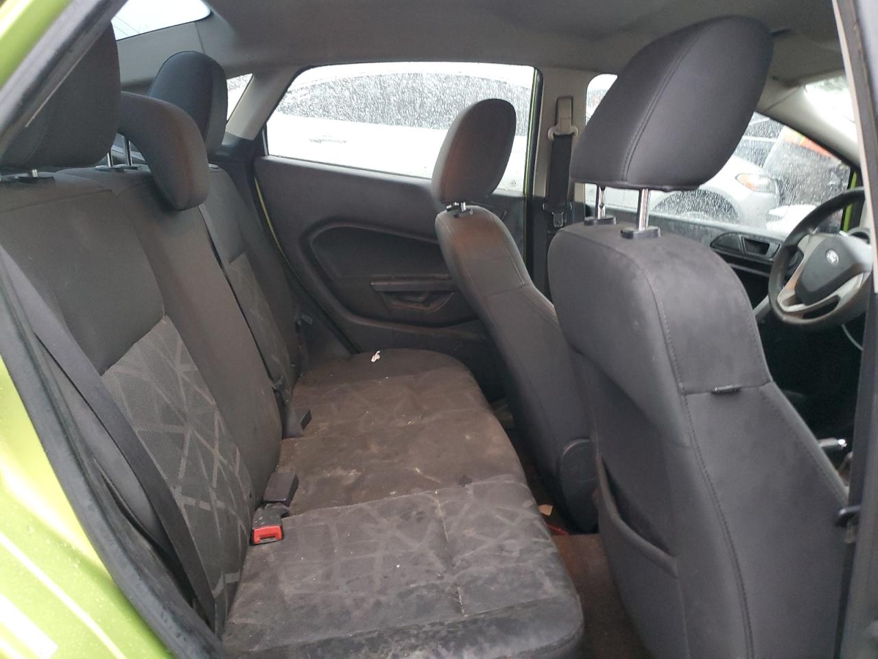 2011 Ford Fiesta - Image 10