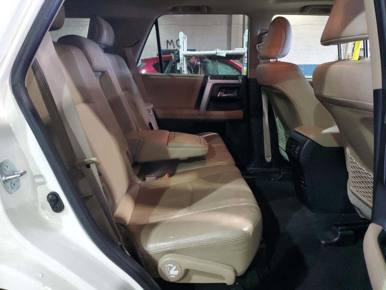 2015 Toyota 4Runner - Image 11