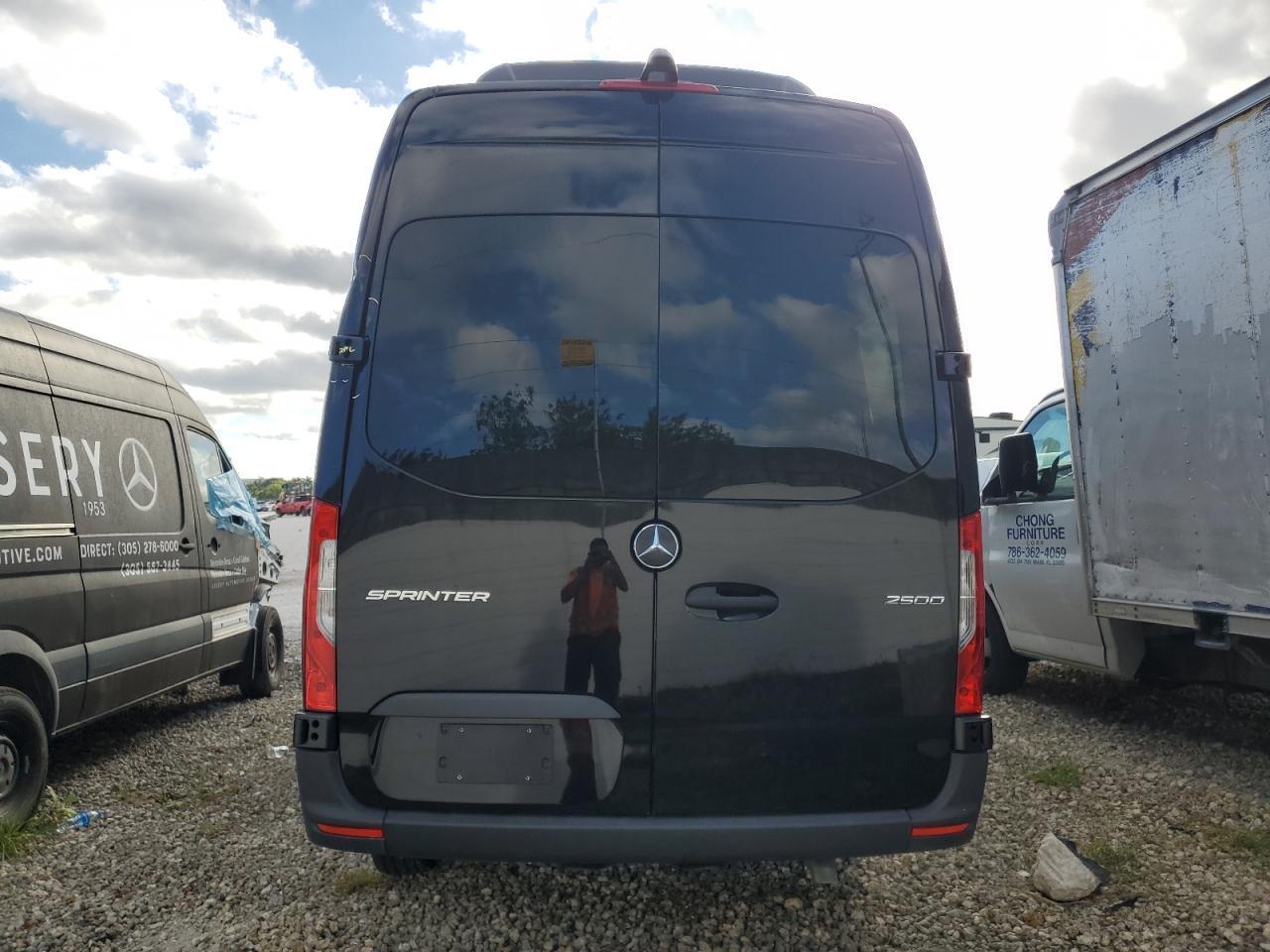 2024 Mercedes-Benz Sprinter - Image 7
