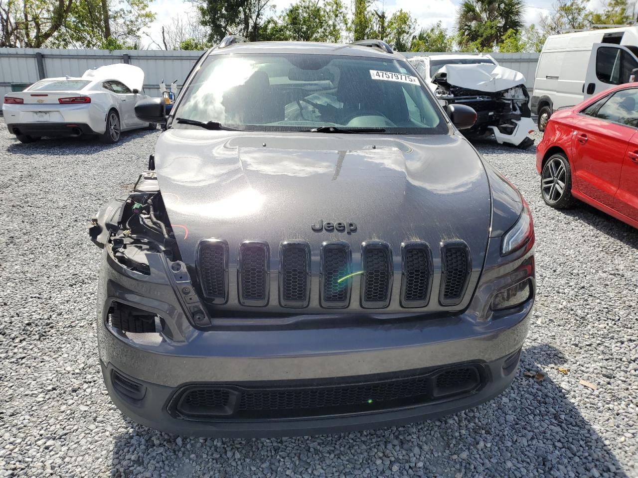 2017 Jeep Grand Cherokee - Image 5