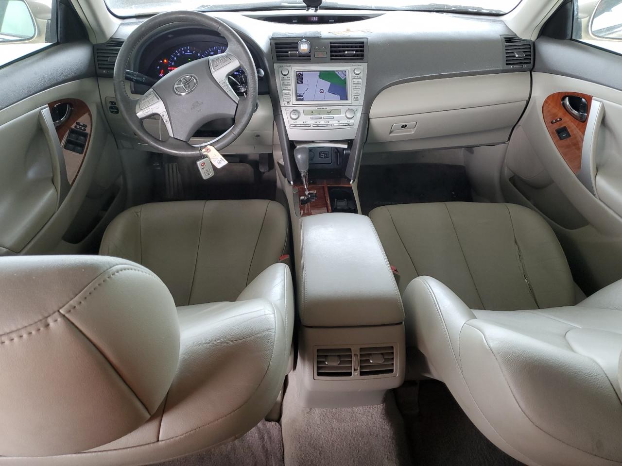 2010 Toyota Camry - Image 8