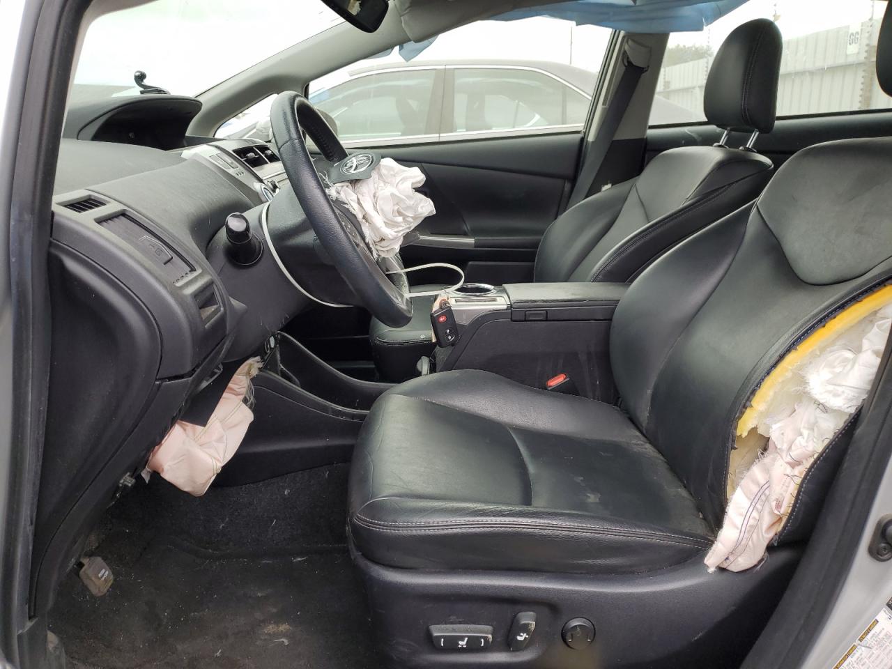 2015 Toyota Prius - Image 7
