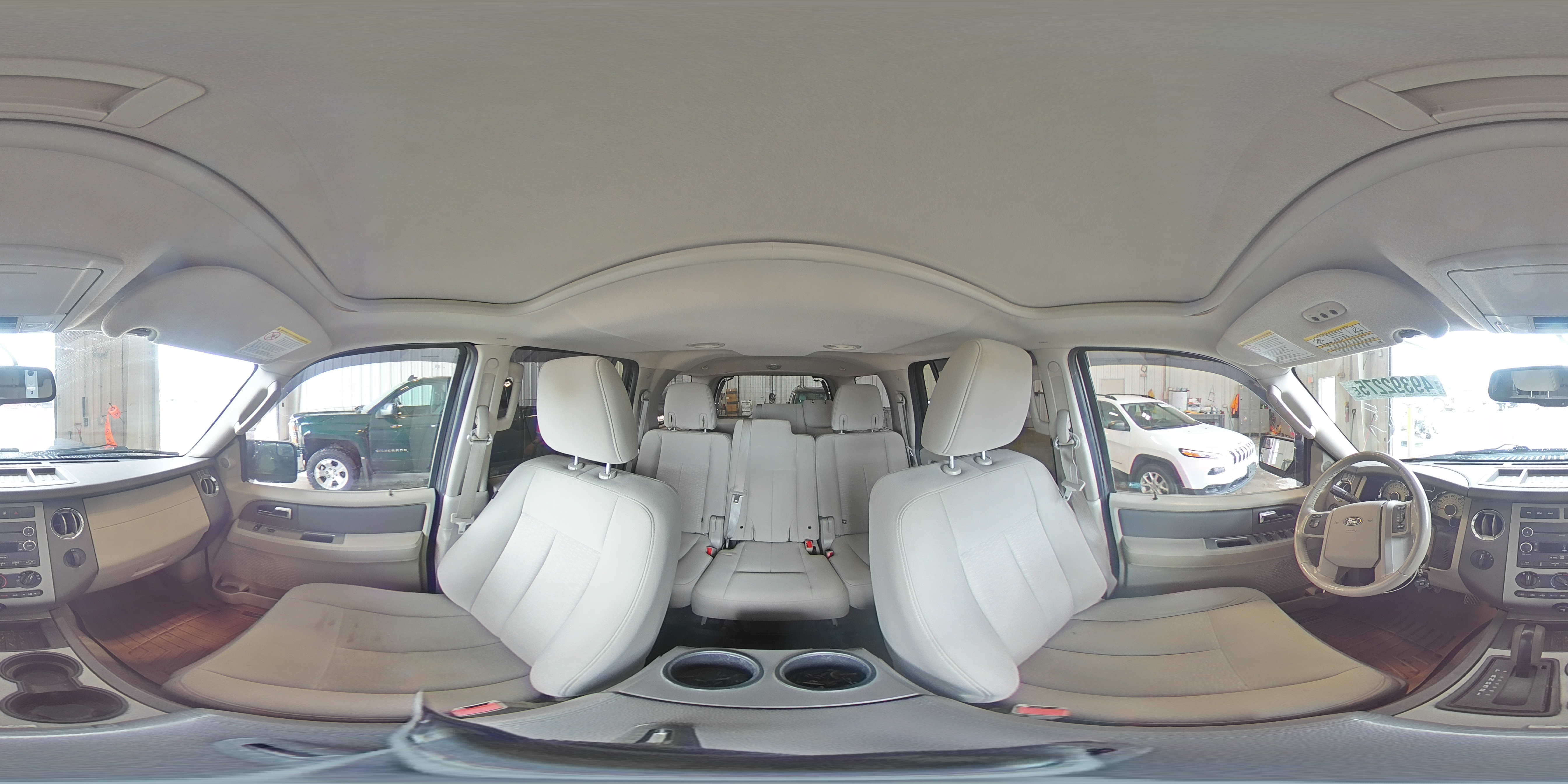 2012 Ford Expedition - Image 16