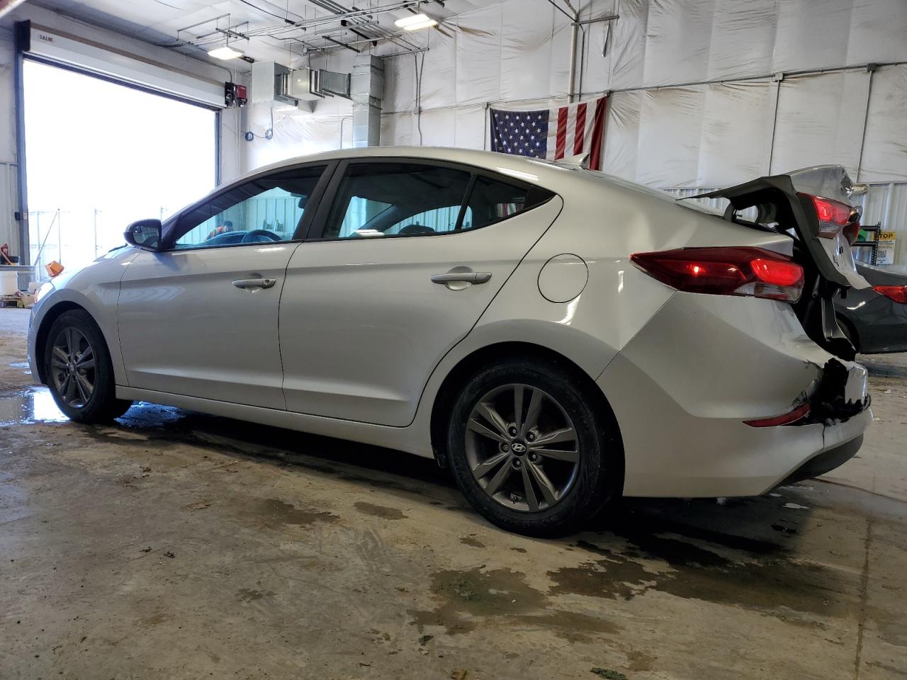 2017 Hyundai Elantra - Image 2