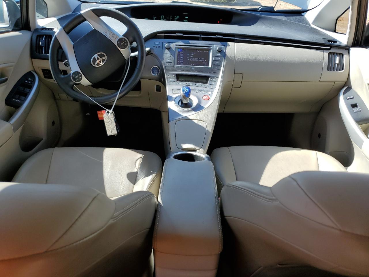 2012 Toyota Prius - Image 8