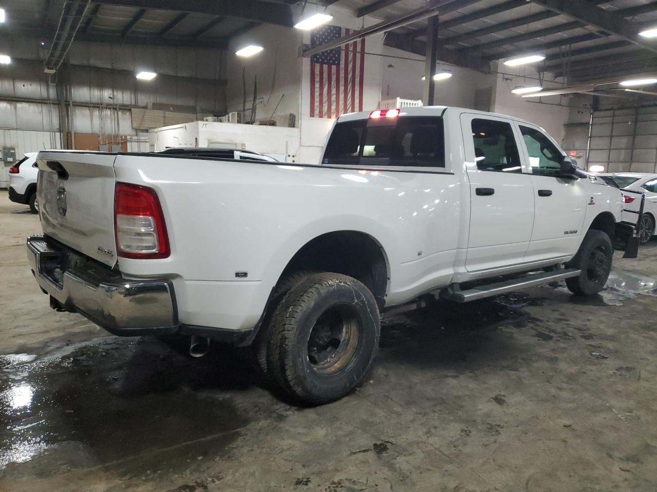 2019 RAM 3500 - Image 3