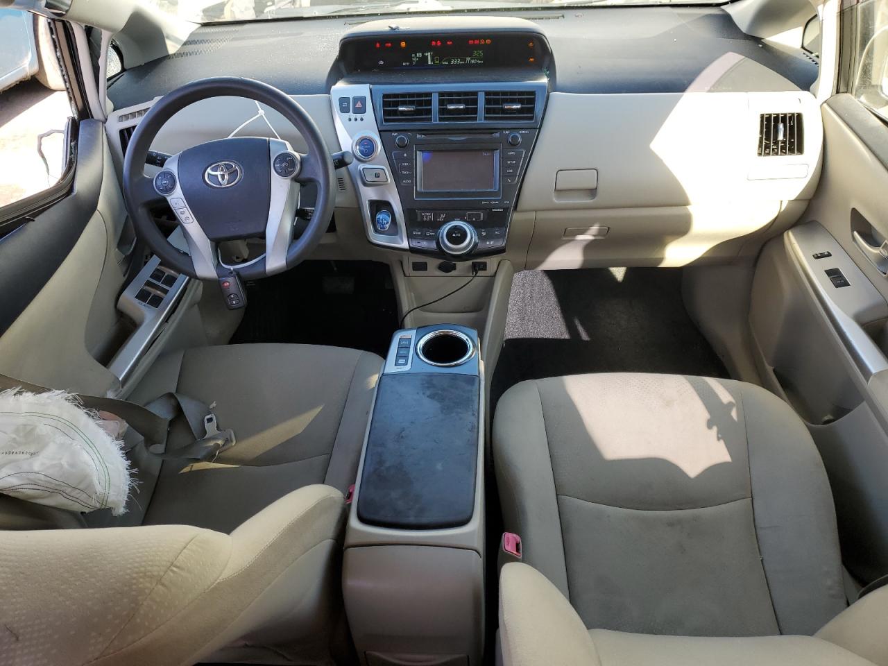 2012 Toyota Prius - Image 8