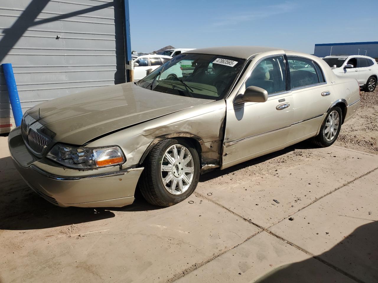 2009 Lincoln Town Car - Image 1