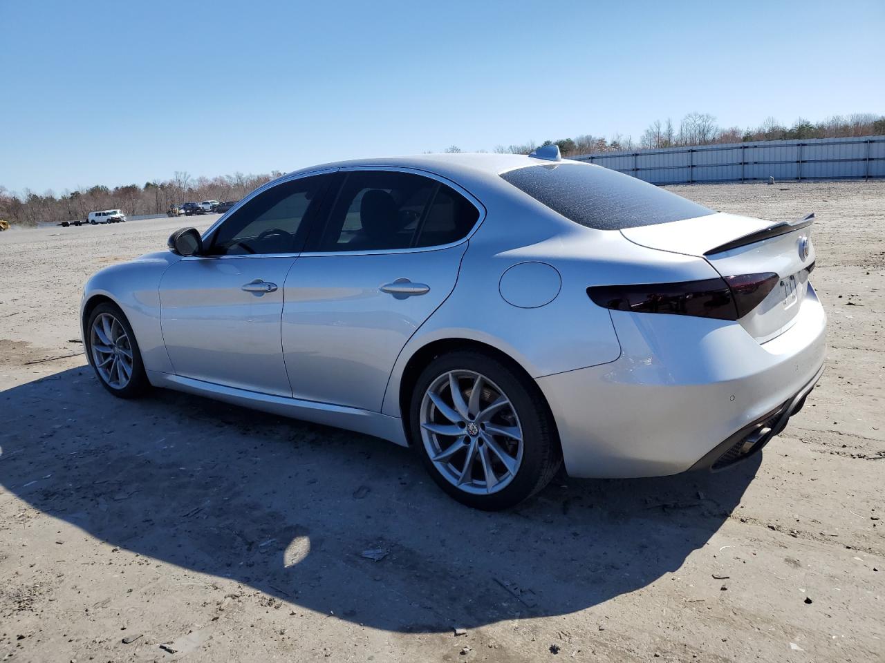 2017 Alfa Romeo Giulia - Image 2