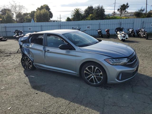  VOLKSWAGEN JETTA 2022 Srebrny