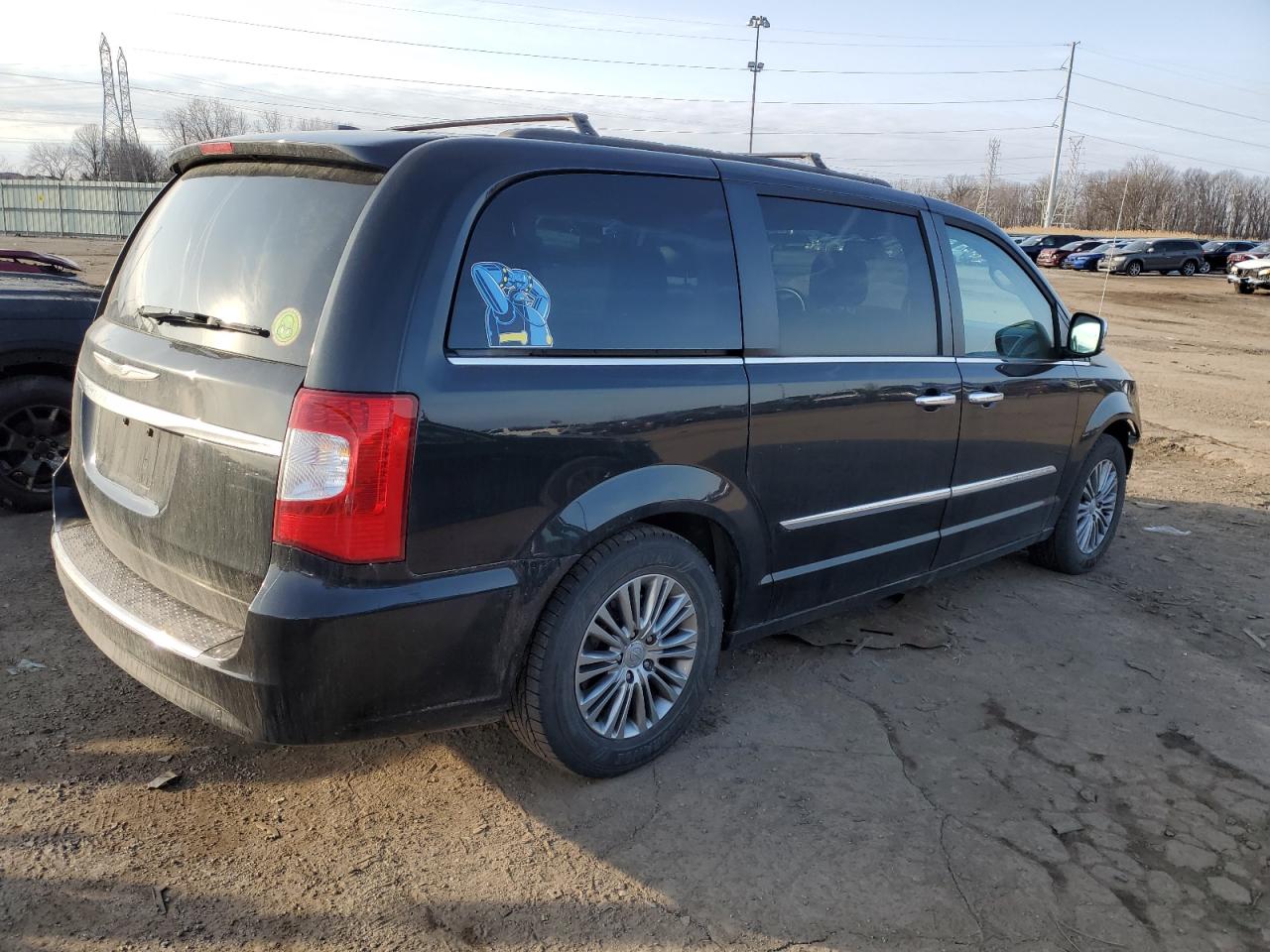 2014 Chrysler Town & Country - Image 3