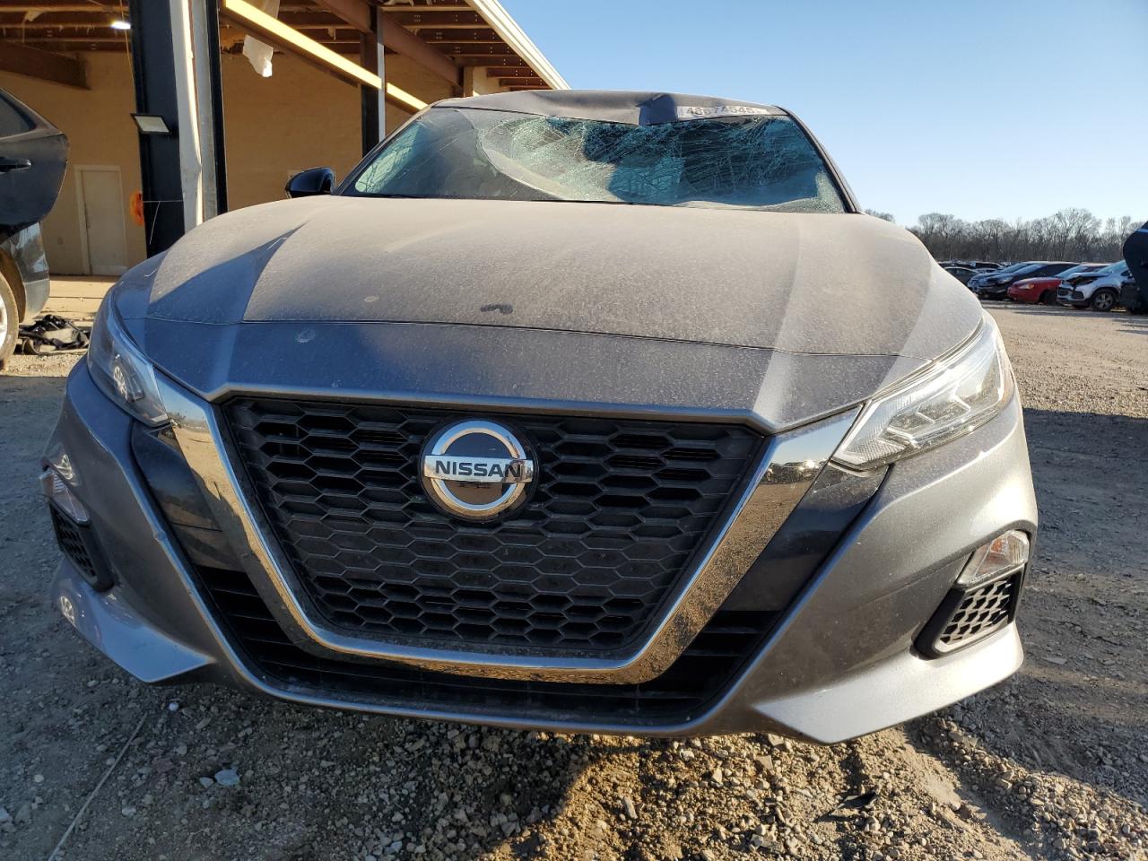 2022 Nissan Altima - Image 5