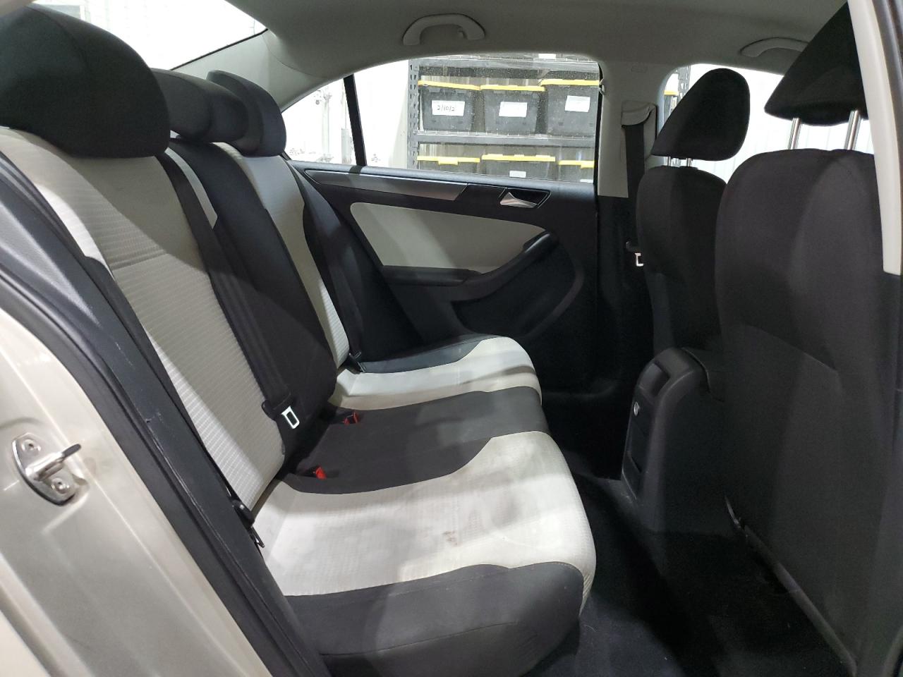 2015 Volkswagen Jetta - Image 10