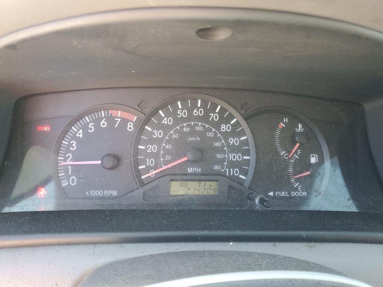 2004 Toyota Corolla - Image 9
