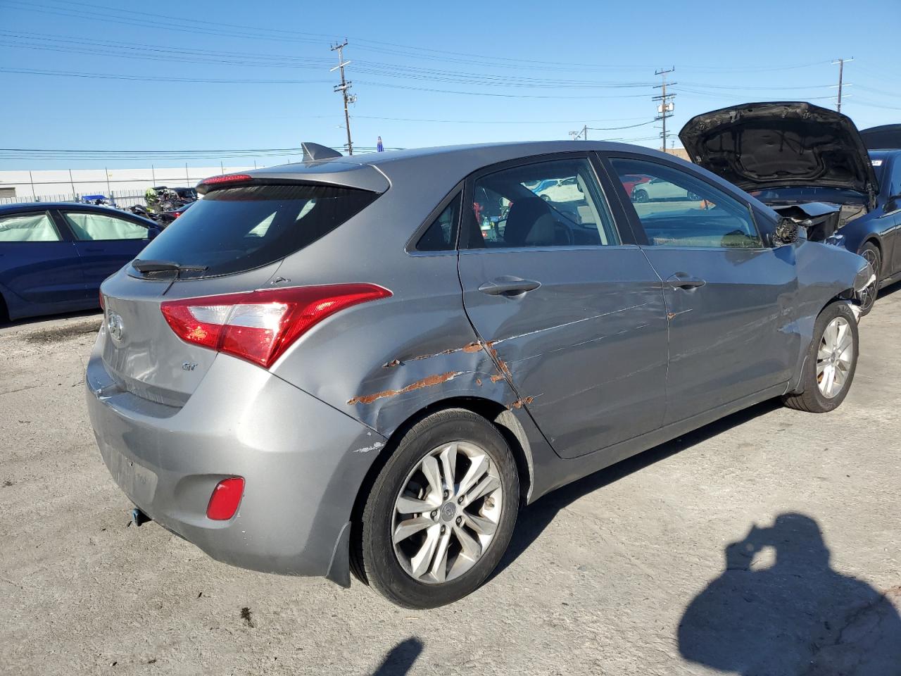 2013 Hyundai Elantra - Image 3
