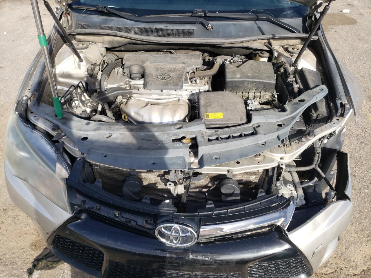 2015 Toyota Camry - Image 11