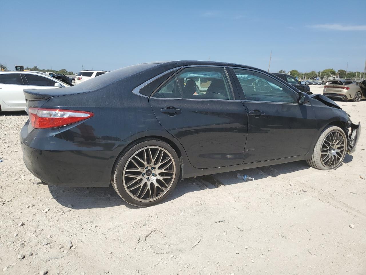 2015 Toyota Camry - Image 3