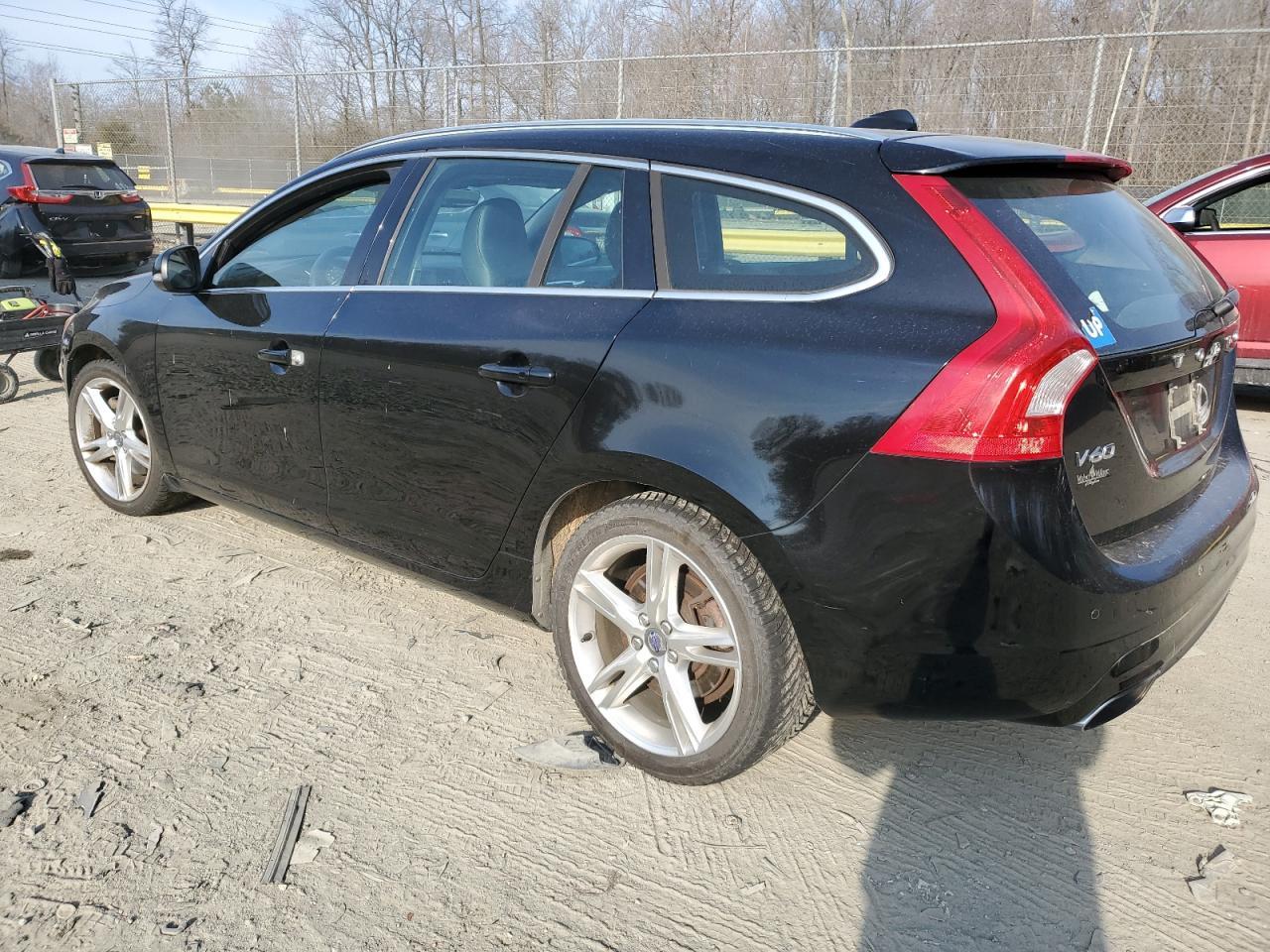 2016 Volvo V60 - Image 2