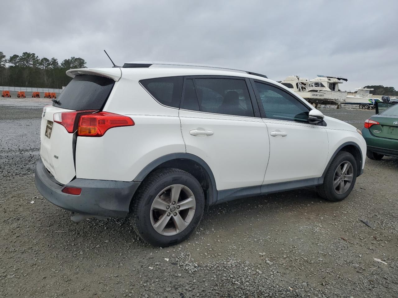 2015 Toyota RAV 4 - Image 3