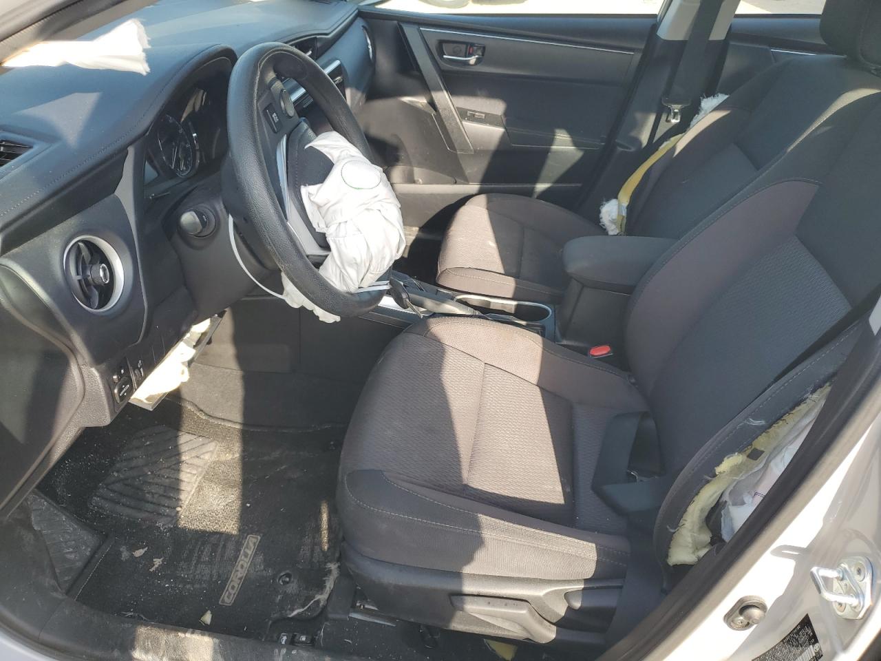 2017 Toyota Corolla L VIN: 5YFBURHE8HP617827 Lot: 49122865