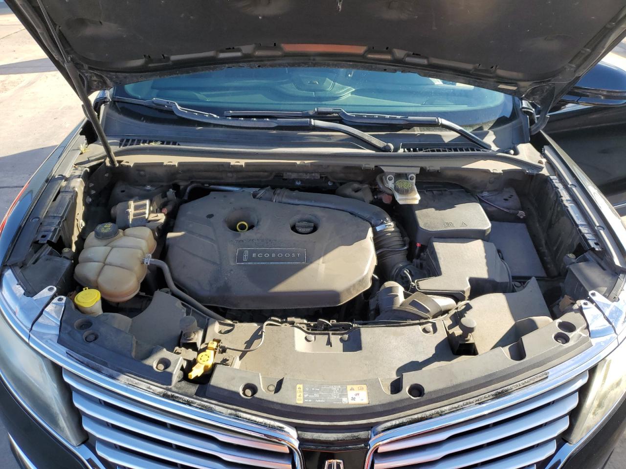 2015 Lincoln MKZ - Image 12