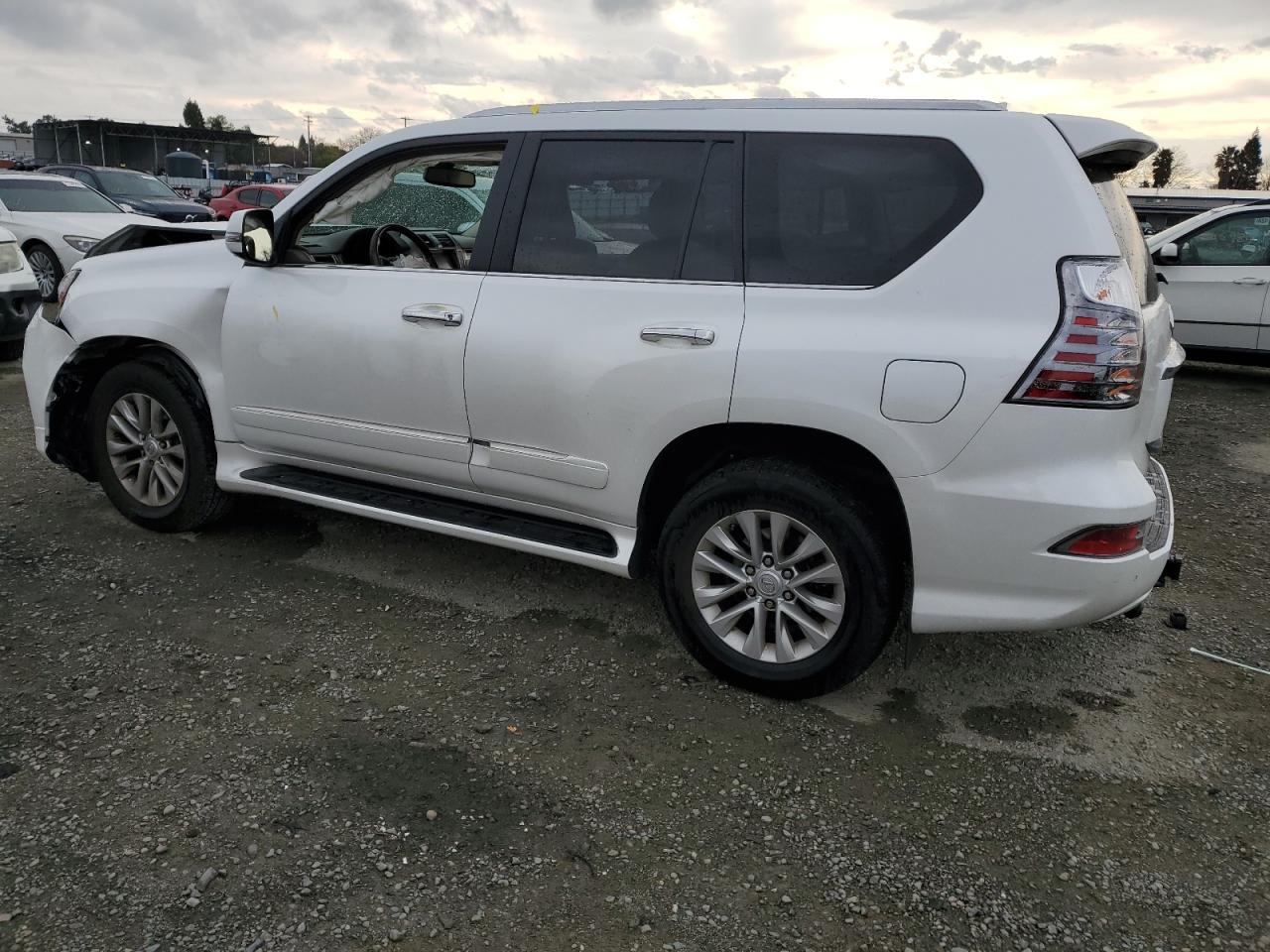 2016 Lexus GX - Image 2