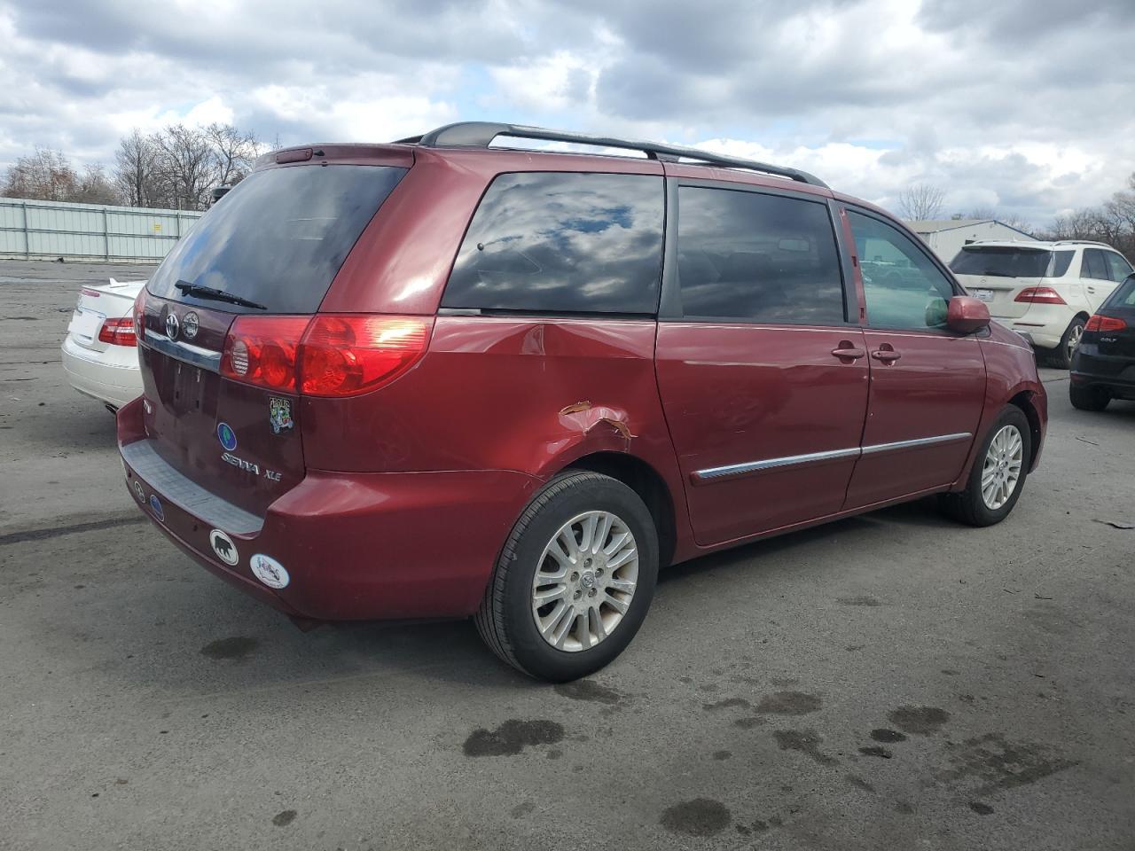 2008 Toyota Sienna - Image 3