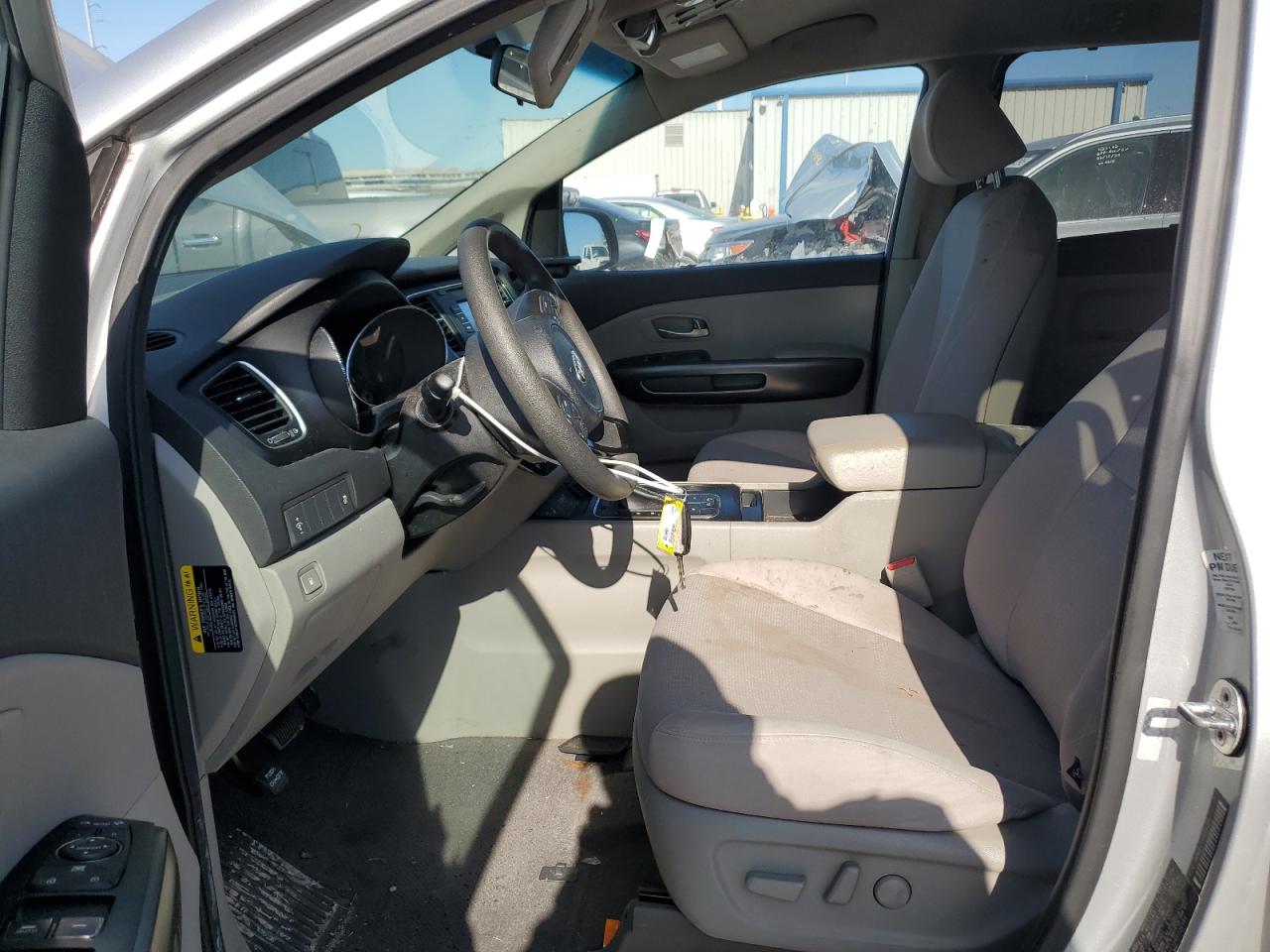 2016 Kia Sedona - Image 7