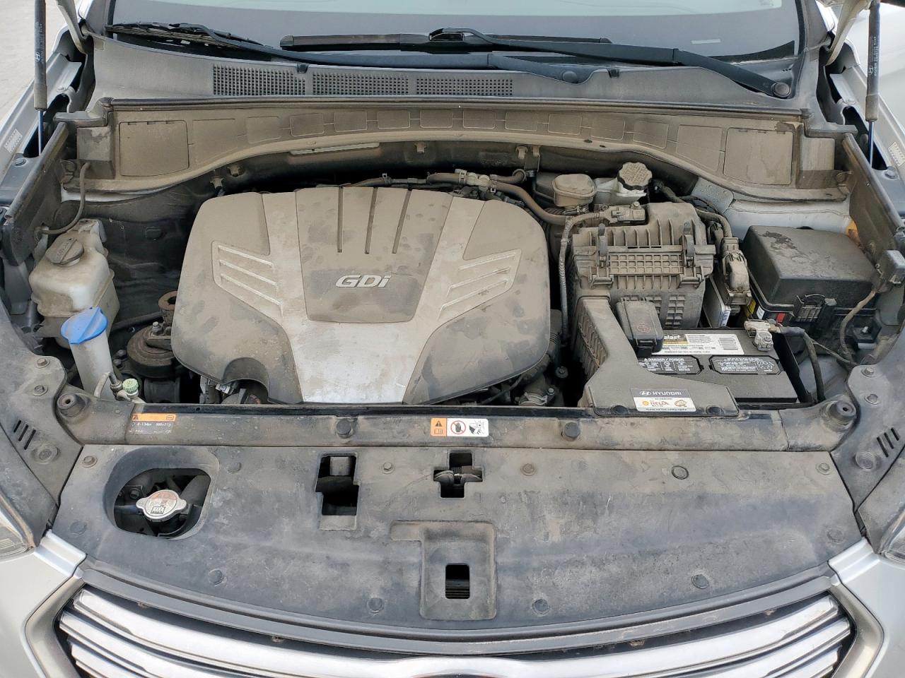 2017 Hyundai Santa Fe - Image 12