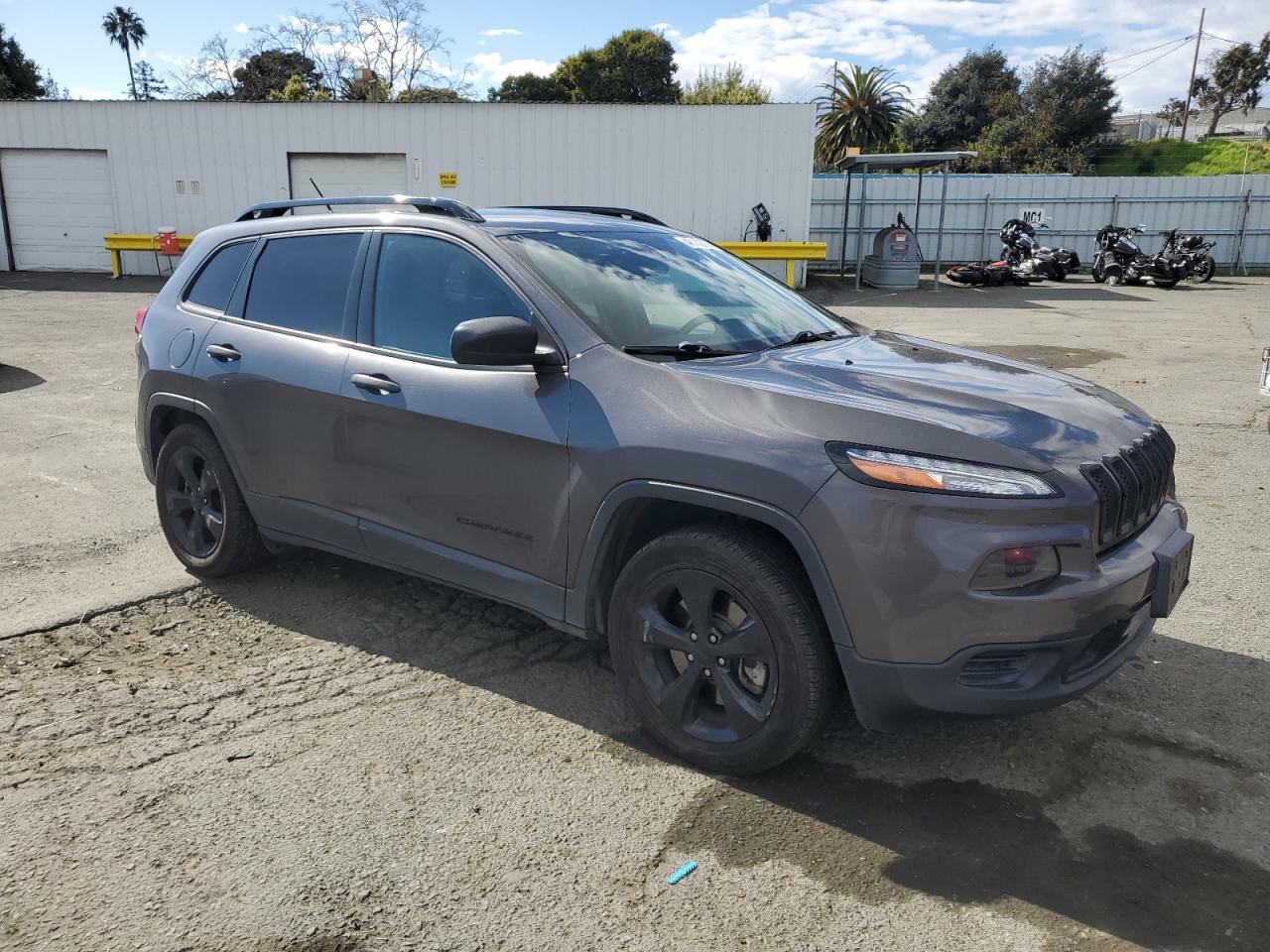 2017 Jeep Grand Cherokee - Image 4