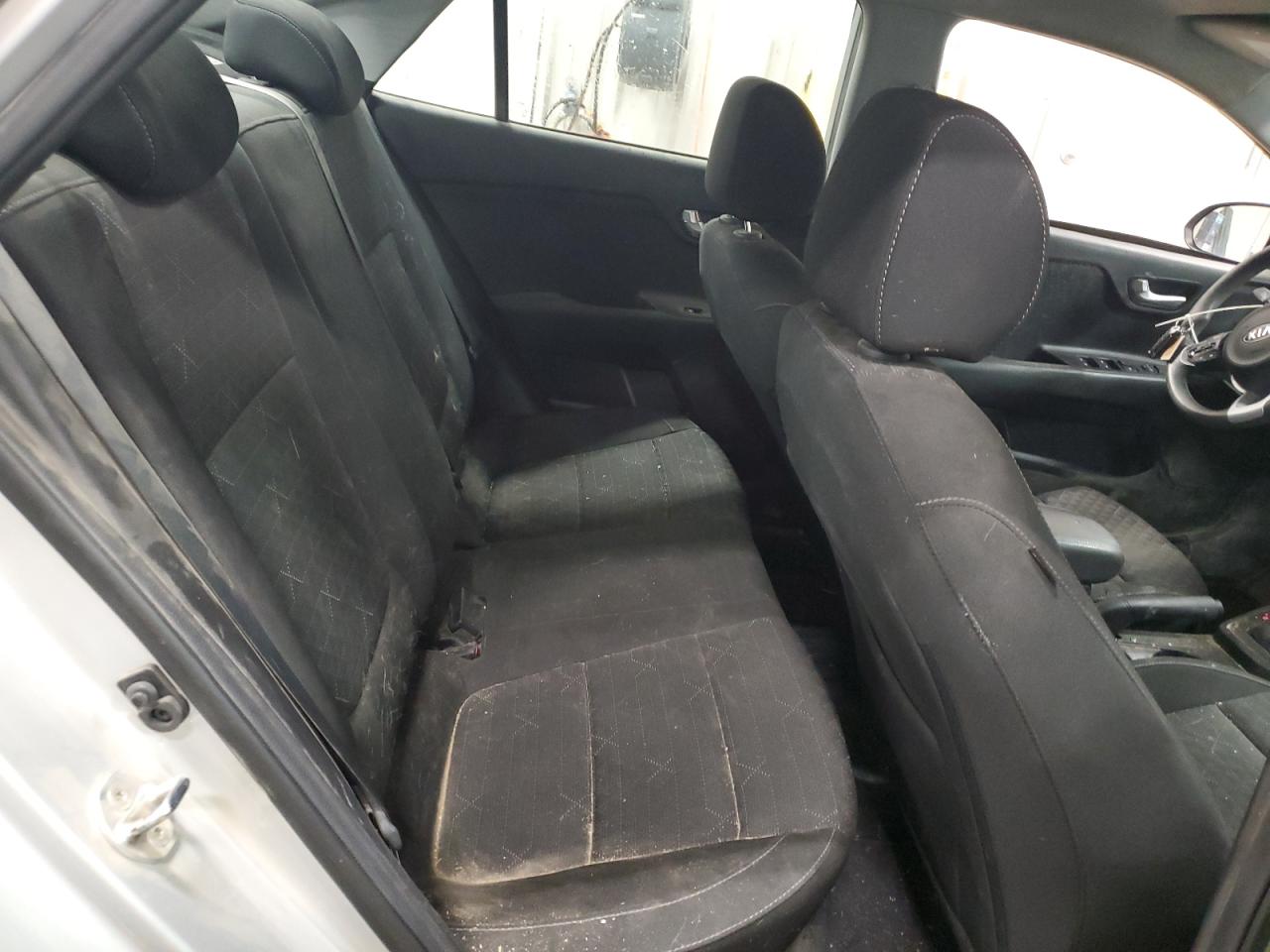 2019 Kia Rio - Image 10