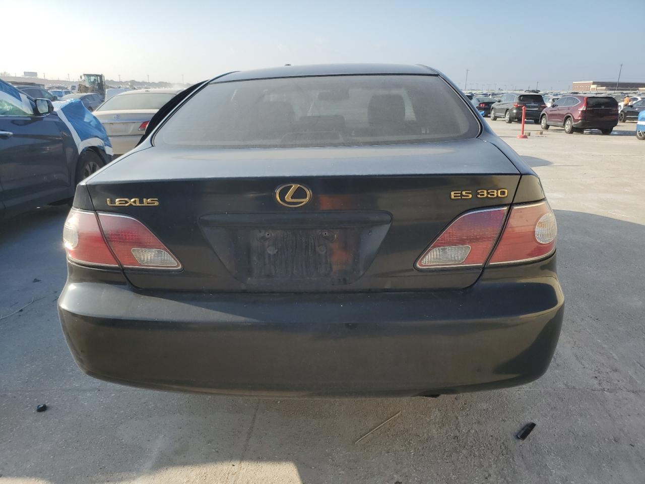 2004 Lexus ES - Image 6