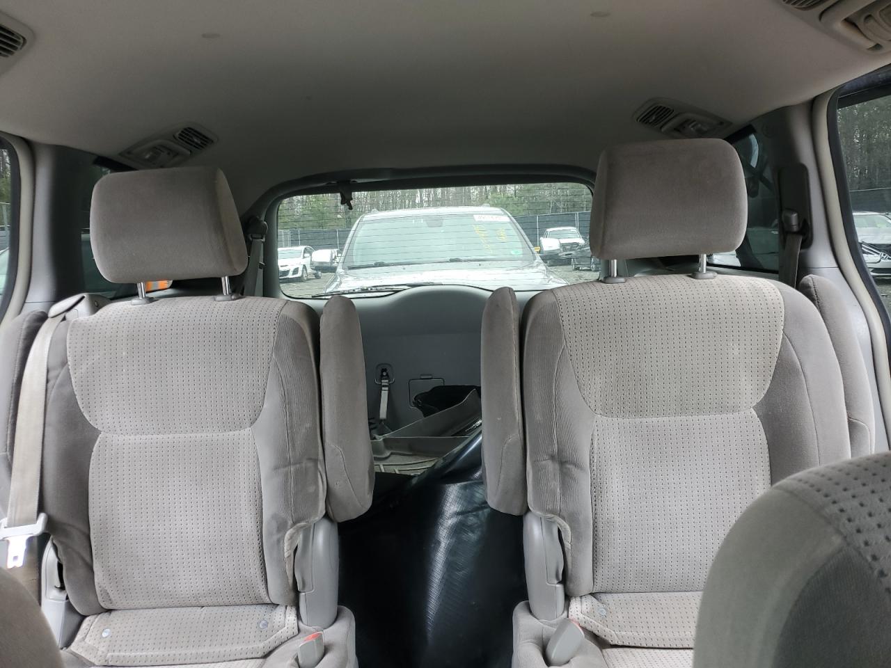 2008 Toyota Sienna - Image 10