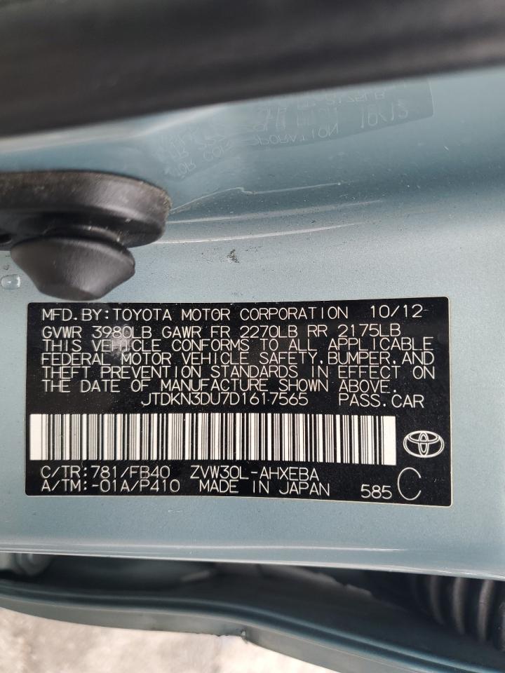 2013 Toyota Prius - Image 12