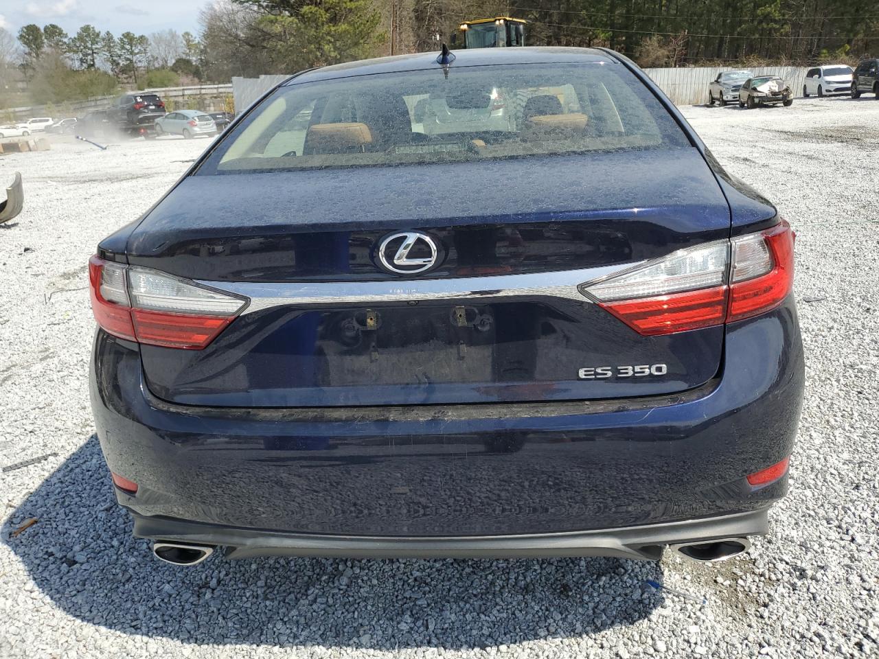 2016 Lexus ES - Image 6