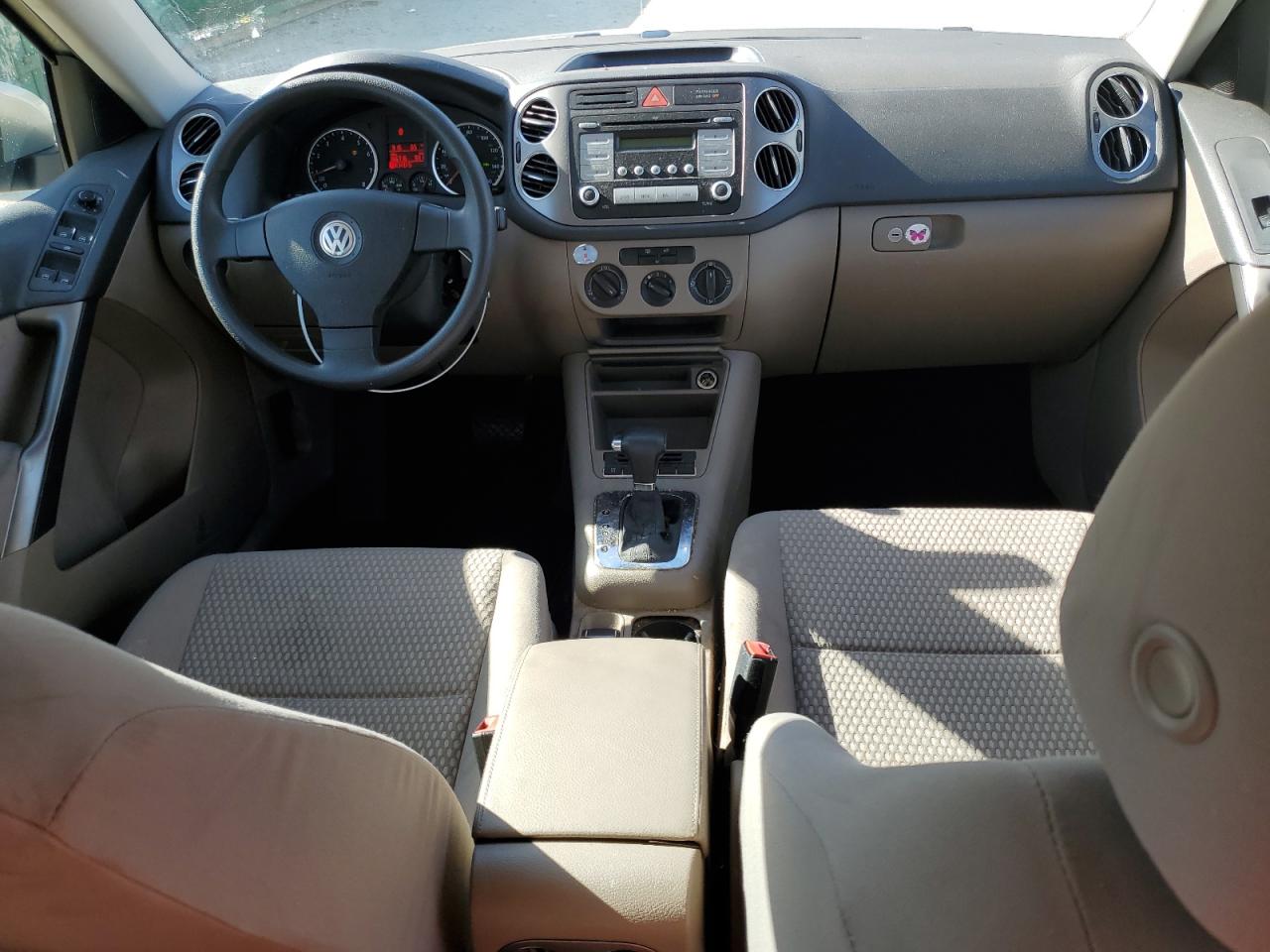 2009 Volkswagen Tiguan - Image 8