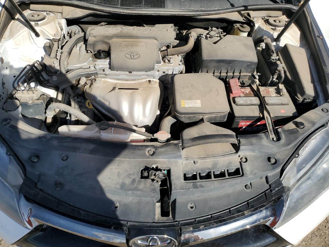 2016 Toyota Camry - Image 11