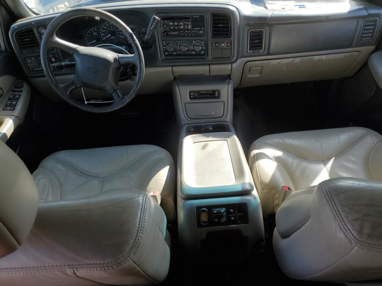 2002 Chevrolet Tahoe - Image 8