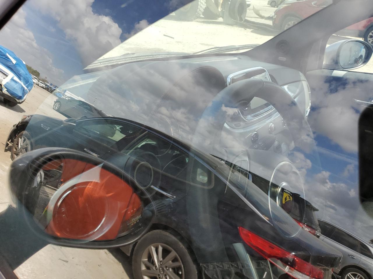 2019 Fiat 500 - Image 9