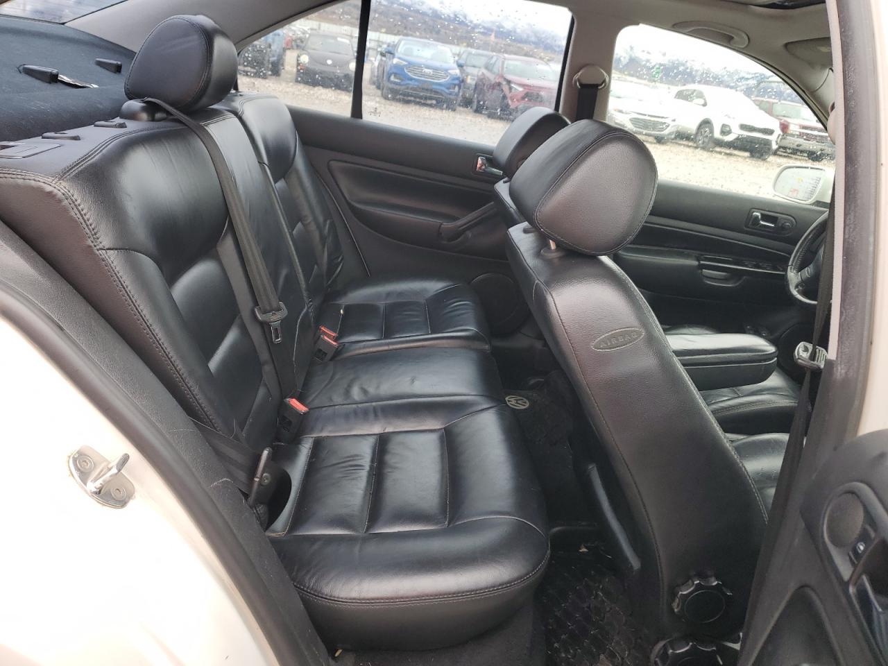 2000 Volkswagen Jetta - Image 11