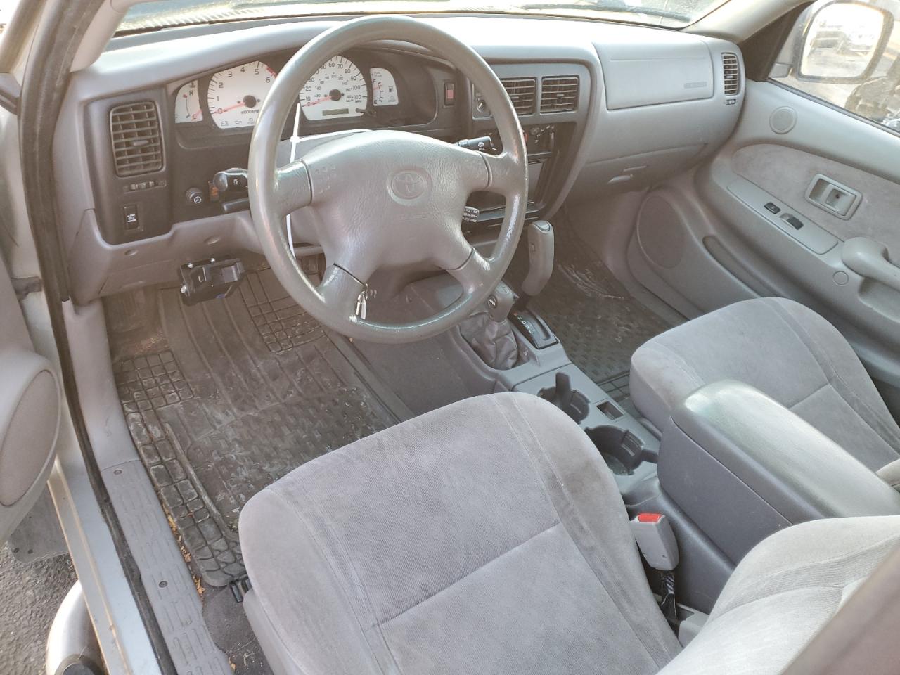 2002 Toyota Tacoma - Image 8