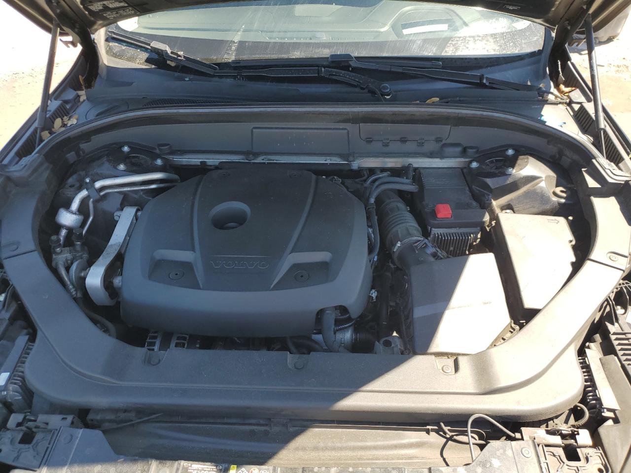 2018 Volvo XC60 - Image 12