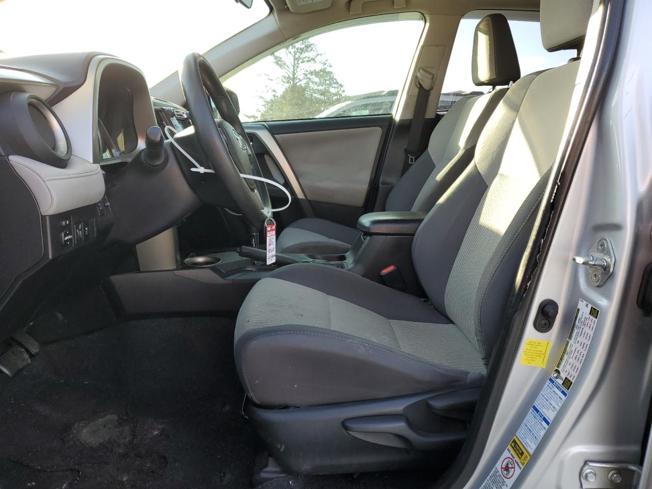 2015 Toyota RAV 4 - Image 7
