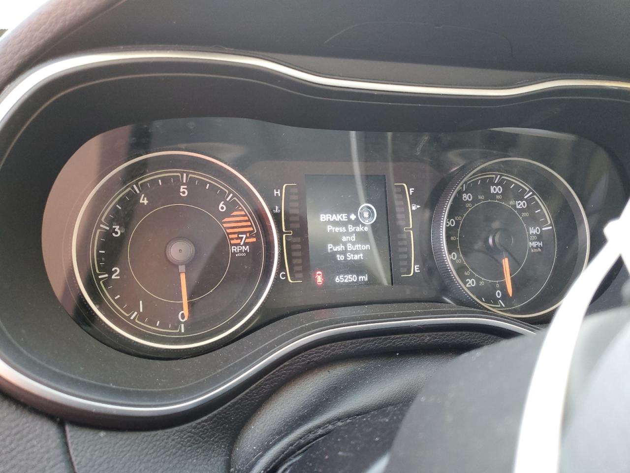 2020 Jeep Grand Cherokee - Image 9