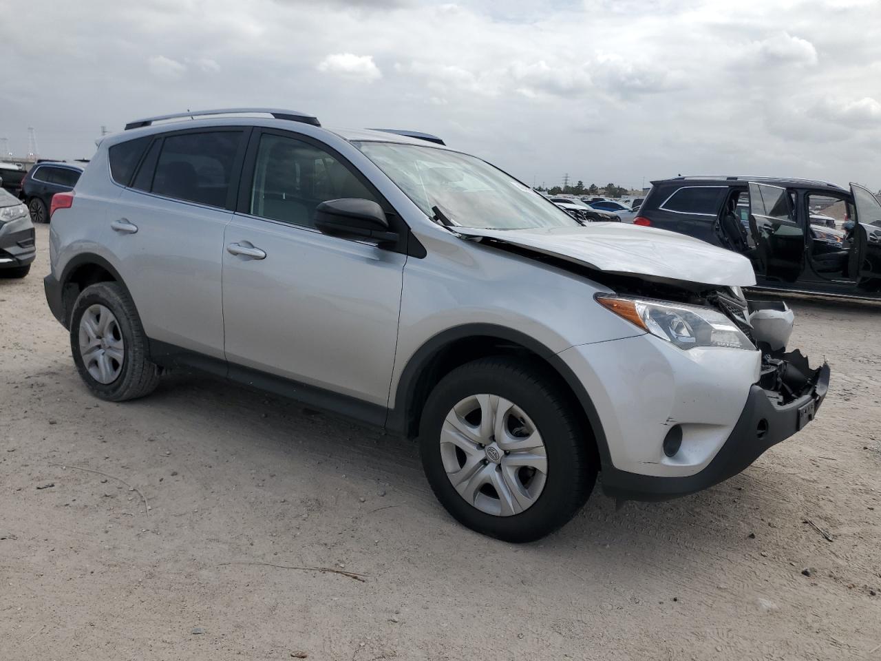 2015 Toyota RAV 4 - Image 4