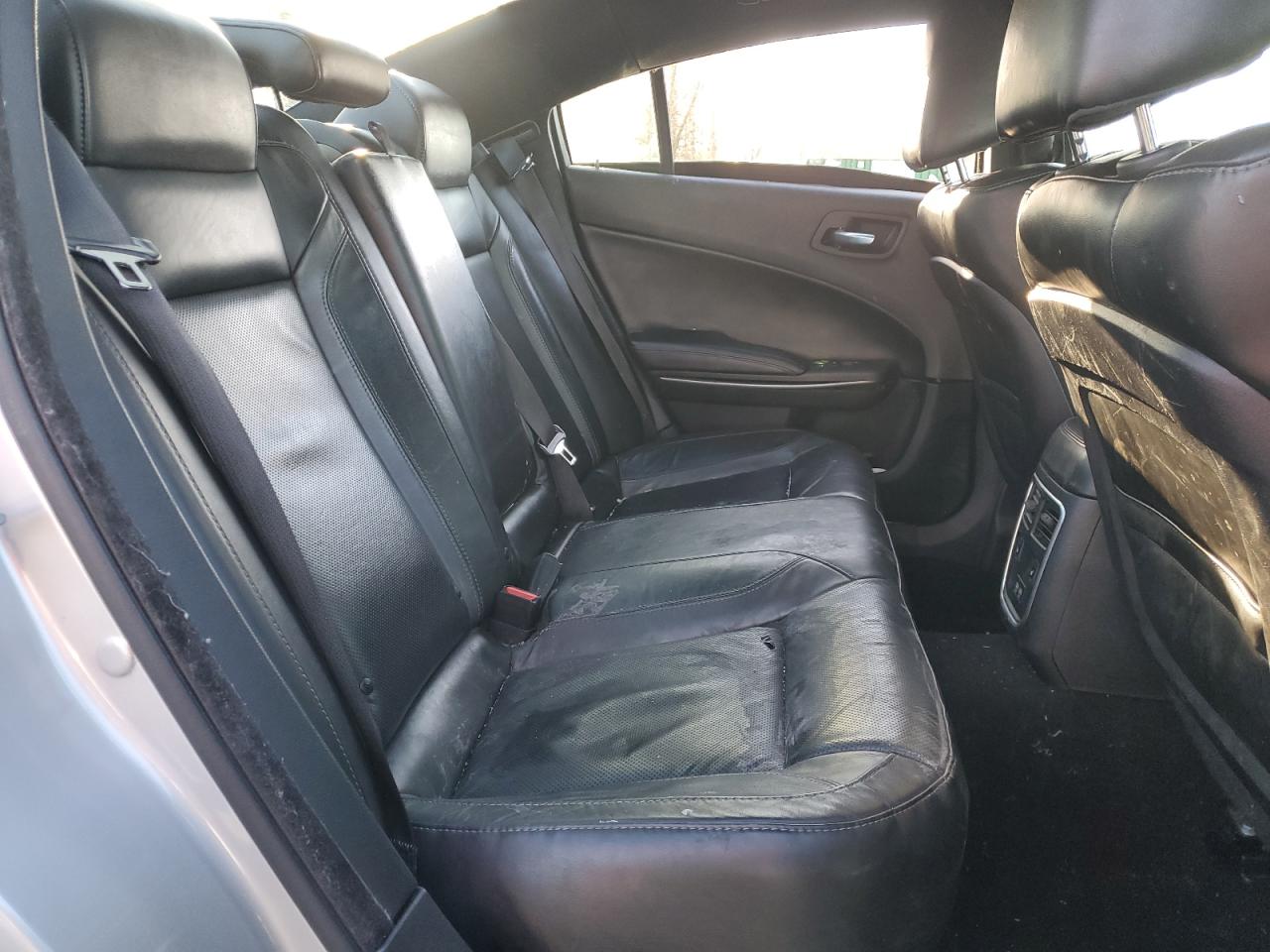 2020 Dodge Charger - Image 10